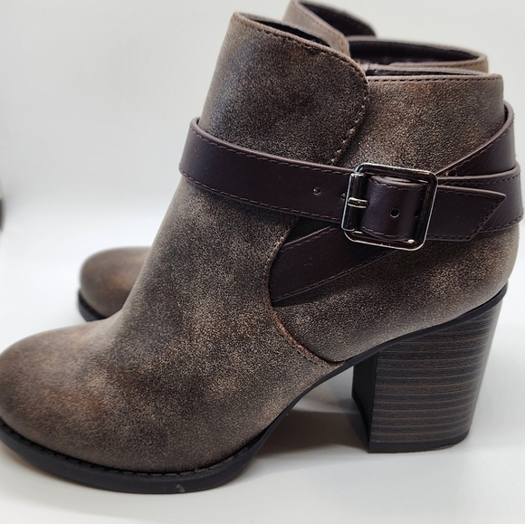 Soda Kylie Toupe Rough Cut Ankle High Booties Women's Size 6 New - Picture 5 of 16